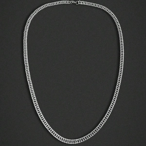 Collier à maillons cubains en acier titane argenté au style hip-hop minimaliste