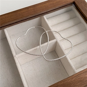 925 Sterling Silver Heart Hoop Earrings For Women Shimmering Diamond Cut Wave Pattern Minimalist Western Style Jewelry Gift