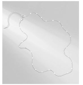 Detail of silver S925 shimmer disc chain with adjustable lobster clasp and tag