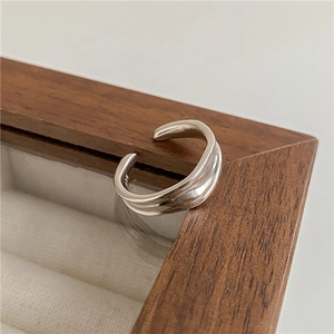 Bague ajustable en argent sterling S925 avec texture de vague irrégulière minimaliste