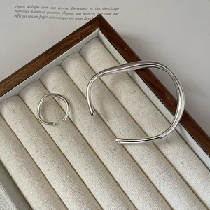 Minimalist S925 sterling silver liquid streamline ring and matching open bangle set