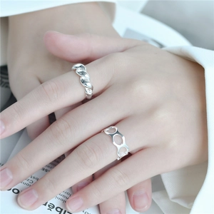 Minimalist S925 sterling silver croissant and twisted rope open ring for women