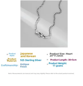 Détail du collier coeur noué en argent sterling S925 avec finition vintage et dimensions