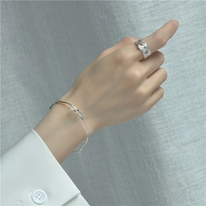 Parure de bijoux en argent sterling S925 avec bracelet et bague au fini métal liquide