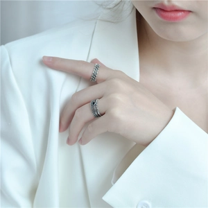 Retro 925 sterling silver layered heart ring set with black gemstone and vintage finish