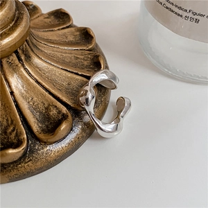 Minimalist S925 sterling silver irregular streamline open ring with polished finish
