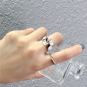 Abstract S925 sterling silver wavy edge ring set with minimalist vintage aesthetic