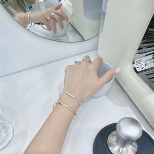 Elegant twisted S925 sterling silver bracelets and matching rings set for women