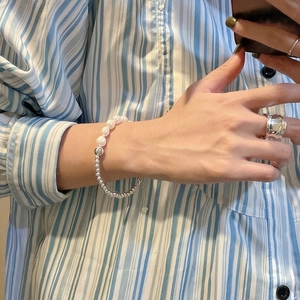 Bracelet en argent sterling S925 avec perles d'eau douce et billes d'argent au poignet