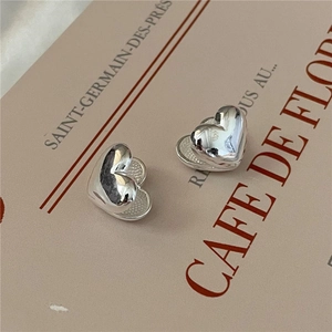 Polished S925 sterling silver heart-shaped double layered vintage stud earrings