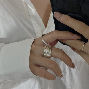 S925 sterling silver hammered wide ring with heart accent and minimalist band set