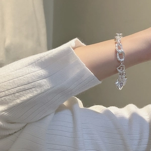 Bracciale a cuore in argento sterling S925 con pietre di zircone lucido da donna