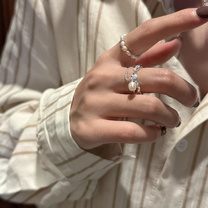 S925 sterling silver ring set with pearls and metal chain in retro French style