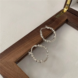 Minimalist S925 sterling silver hoop earrings with irregular hammered crushed silver texture