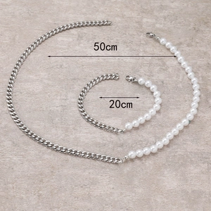 Parure bijoux homme avec collier et bracelet en perles et chaîne à maillons cubains