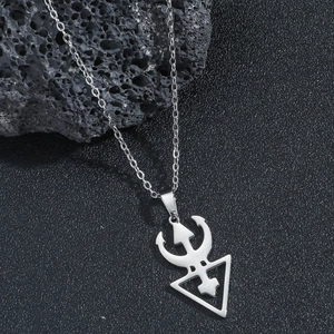 Men's Vintage Titanium Steel Trident Pendant Necklace Retro Geometric Inverted Triangle Necklace Punk Style Jewelry Accessory