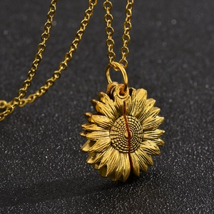 Vintage Sunflower Openable Locket Pendant Necklace With You Are My Sunshine Engraving Alloy Electroplated Jewelry Gift For Women Men
