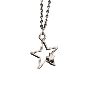 Minimalistische silberne Doppel-Pentagramm Stern Anhänger Halskette für Damen und Herren