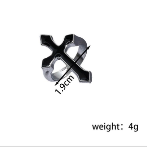 Detail shot showing 1.9cm adjustable diameter and 4g weight of the silver cross ring