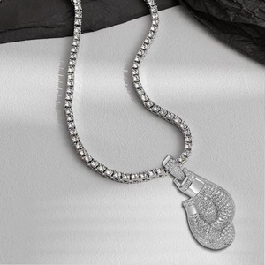 Hip Hop Iced Out Bokshandschoen Hanger Halsketting Met Tennisketting Verzilverd Legering Strass Halsketting Voor Mannen Vrouwen Sieraden