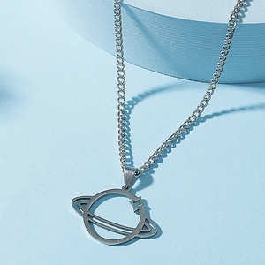 Collier planète minimaliste en acier inoxydable avec pendentif étoile sur blocs bleus