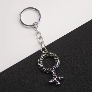 Retro Nordic Viking Mythology Venus Symbol Metal Keychain For Women Men Hammered Texture Female Gender Symbol Key Ring Jewelry