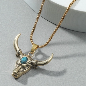 Retro gold bull head necklace for men featuring turquoise stone and thick chain