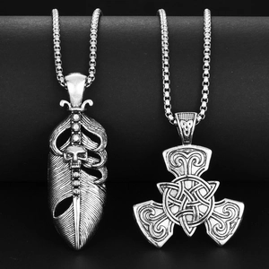 Collier en Acier Inoxydable Hip Hop Punk pour Hommes Femmes Pendentif Vintage en Alliage Plume Crâne Nœud Celtique Bijoux Gothiques