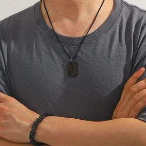 Set gioielli uomo hip-hop in acciaio nero con ciondolo a fulmine e catena a maglie
