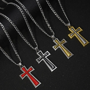 Collier Pendentif Croix en Acier Inoxydable Bicolore pour Hommes Bijoux Punk Religieux Tendance Collier Chaîne Épissage
