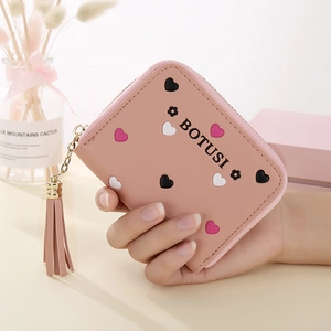 Portefeuille Court en Cuir PU Doux pour Femmes Avec Motif de Cœur Frange Fermeture Éclair Petit Porte-Monnaie pour Filles
