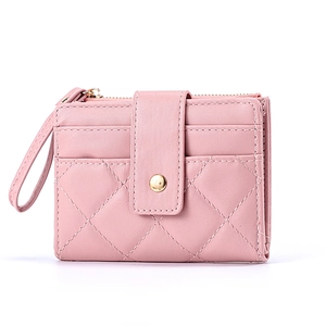 Short quilted leather wallet for women with zipper closure and wristlet in dusty rose