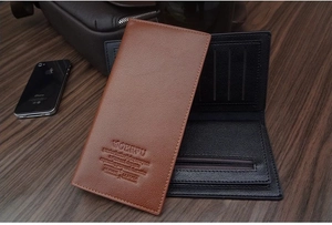 Internal structure of men's leather wallet with card slots and zipper compartment