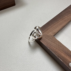 Polished S925 sterling silver heart-shaped ring with an open-adjustable design