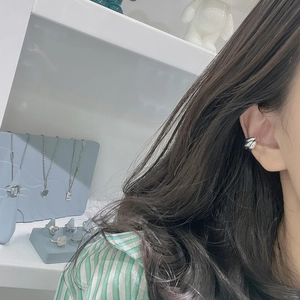 S925 sterling silver triple layer ear cuff with modern twisted minimalist design