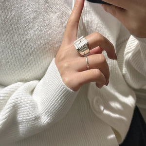 Minimalist S925 sterling silver chunky geometric ring with textured surface on model