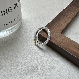 Vintage S925 Sterlingsilber Ring mit Relieftextur und goldenem Akzent-Detail