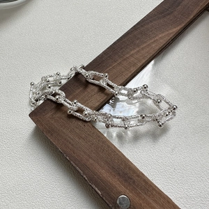 S925 sterling silver horseshoe U-shaped textured chain bracelet with ball accents