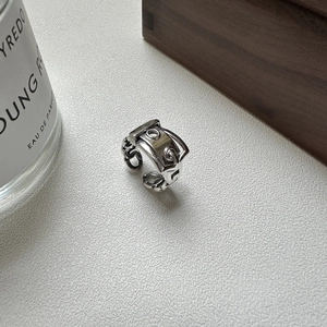 Minimalist S925 silver belt buckle ring with vintage hollow chain design in matte finish
