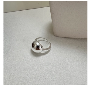 Detailed view of S925 sterling silver ring showing the engraved S925 hallmark on the inner band