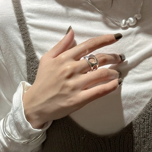 Minimalist S925 sterling silver hollow cutout ring with organic flowing design