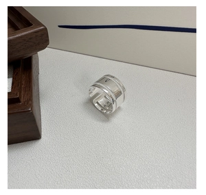 Detail of S925 sterling silver triple-layer wide ring with 520 engraving and open band