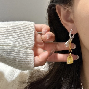 S925 silver vintage baroque style contrast earrings with embossed gold charms
