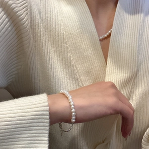 S925 sterling silver pearl necklace and bracelet set with minimalist elegant design