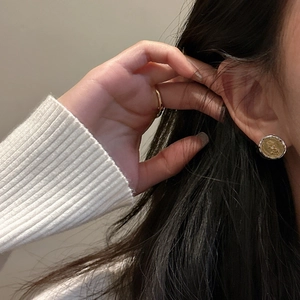 Vintage S925 silver coin studs with gold relief portrait for a French retro look