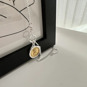 925 Sterling Silver Queen Elizabeth II Coin Pendant Necklace Vintage Two Tone Gold Silver Figaro Chain Polished Jewelry