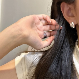 Minimalist S925 sterling silver bean stud earrings and wide ring set for women
