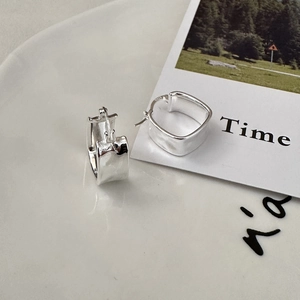 S925 sterling silver square huggie earrings with a hammered textured finish for women