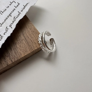 Minimalist S925 sterling silver double-layer open ring with hammer-textured surface finish