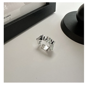 Detailed view of S925 sterling silver open ring featuring irregular wrinkled texture